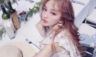 身着白衣心有锦缎 身着白衣心有锦缎